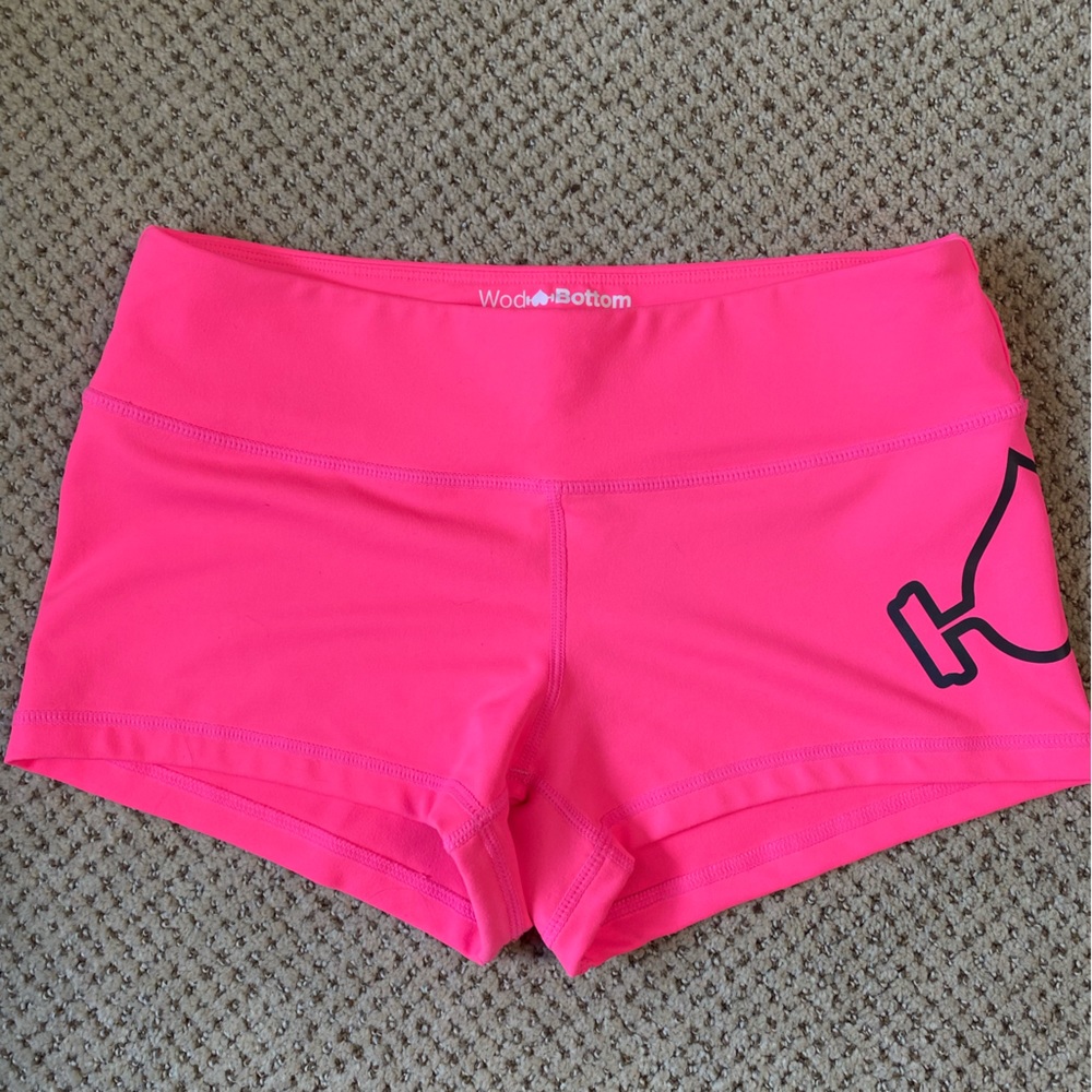 Wodbottom booty shorts